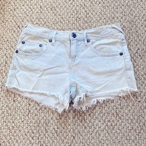 Free People Womens Jean Shorts Size 24. Frayed hemline.